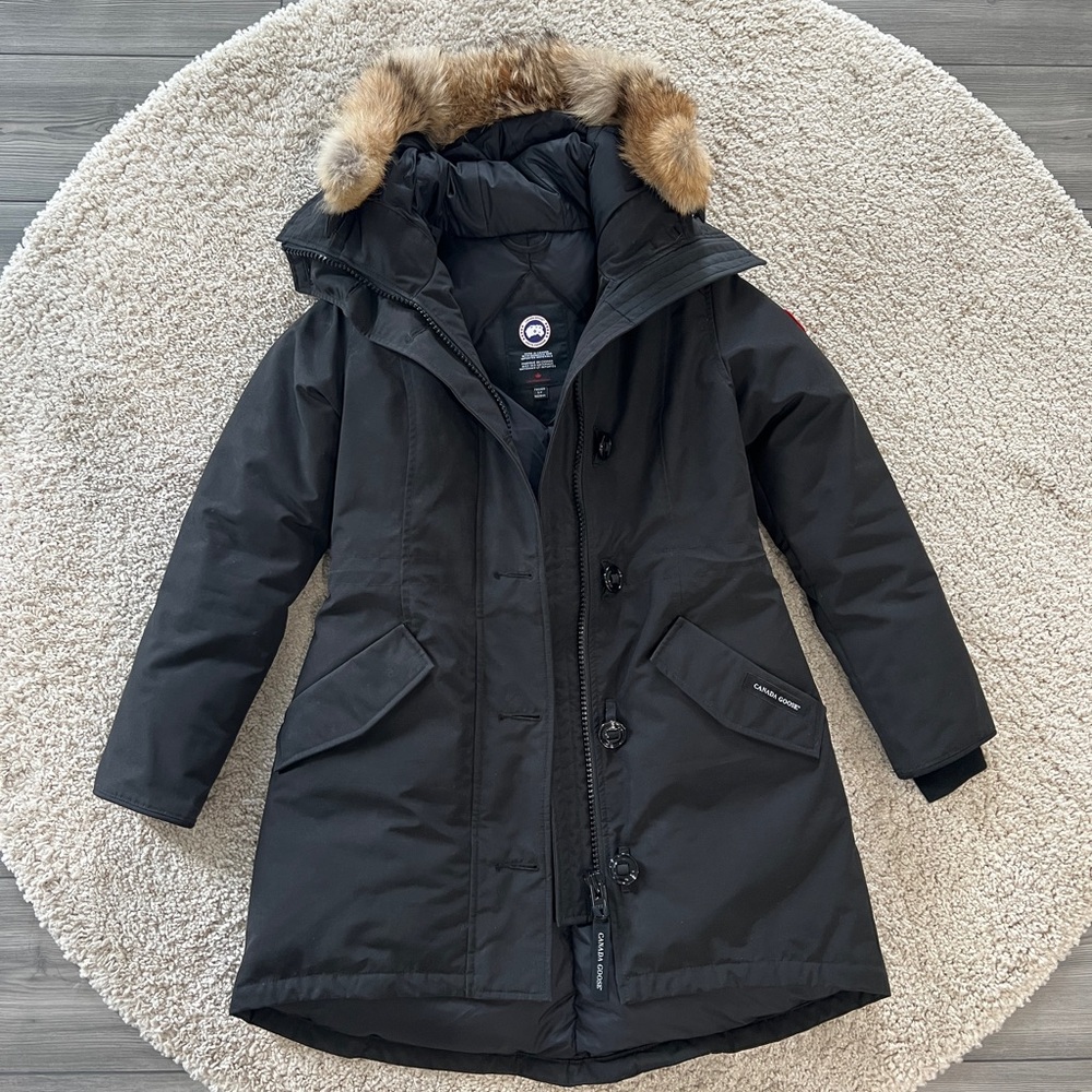 Canada goose Women's Black Parka Coat size small